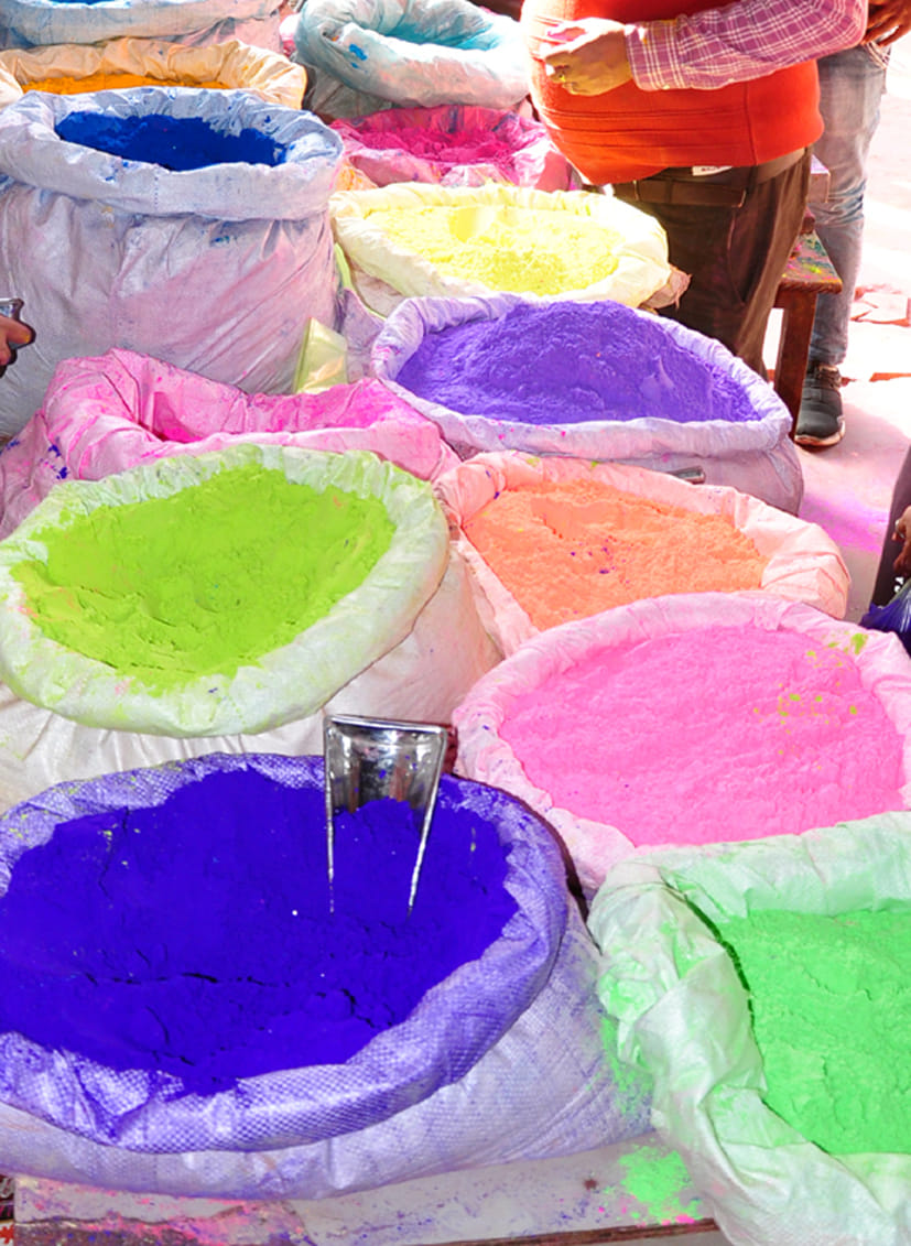 Distance from Chinese goods, colors will rain on Holi at home