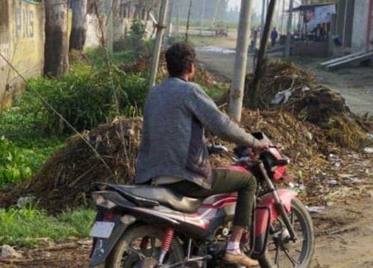 Garbage and villagers of Jagdishpur upset