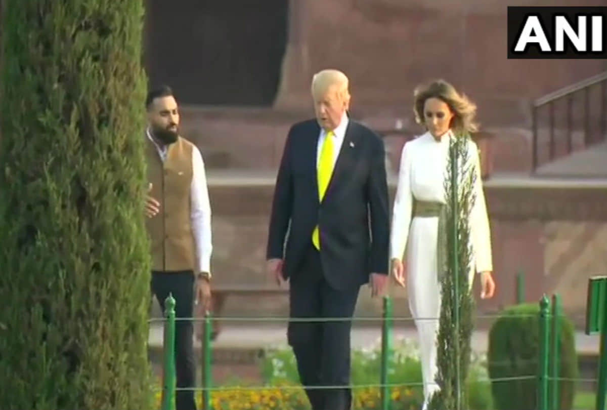 donald Trump and Melania trump asked 50 questions to guide about taj mahal