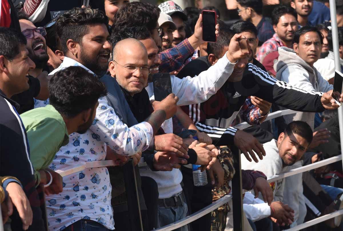 IPS basant rath reached to watch Ranji match