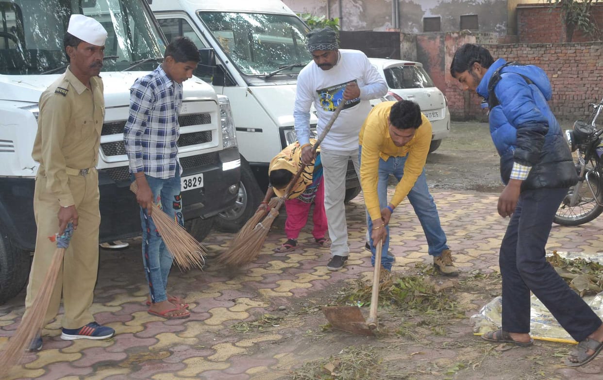 Sant Nirankari Mandal started cleaning campaign