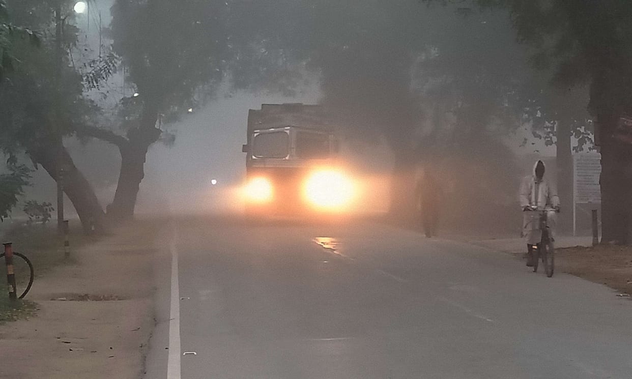 Dense fog enveloped till 10 o'clock