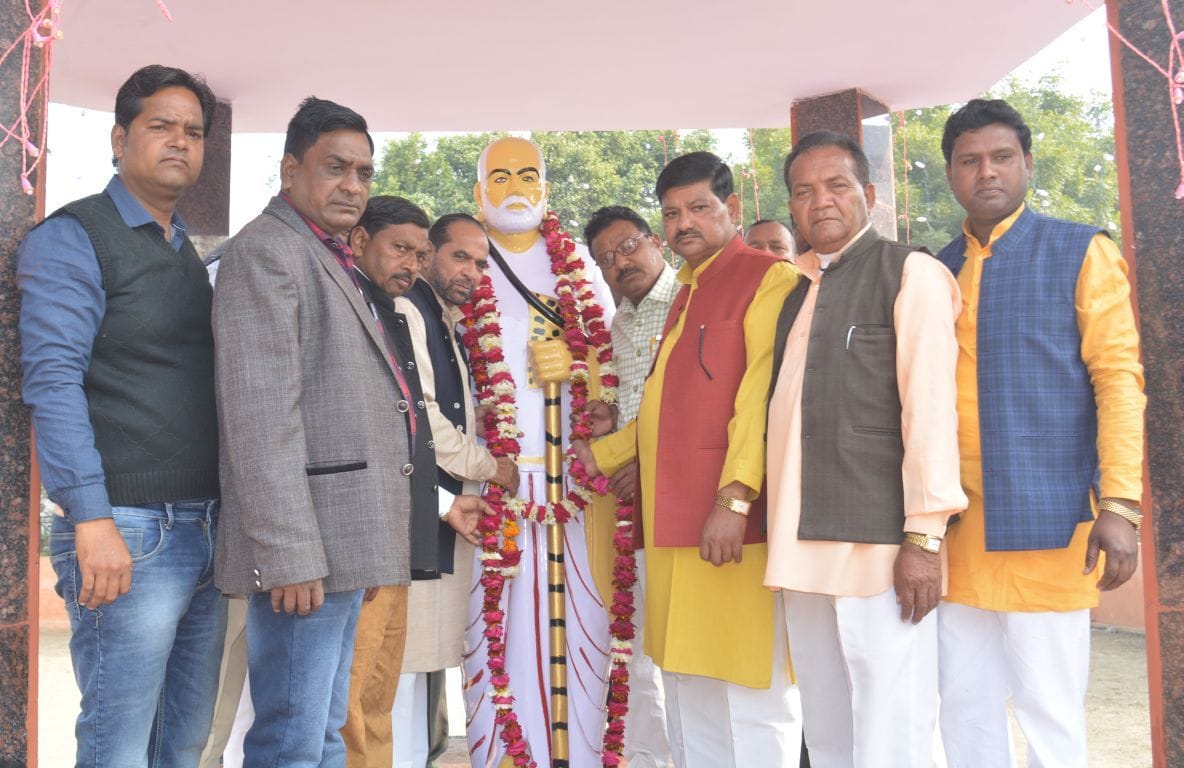 birth anyversery, sent gadge, celebration, firozabad