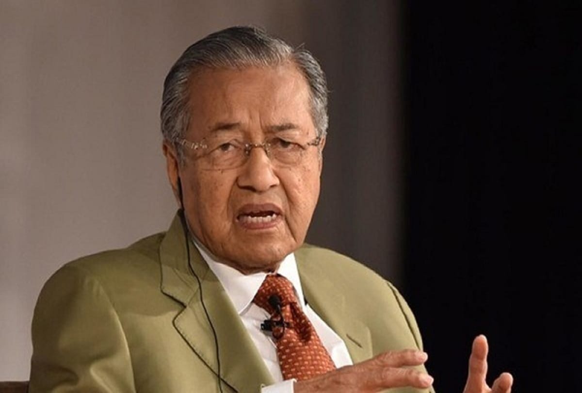 Major political reshuffle in Malaysia, former Prime Minister sacked from Mahathir Party