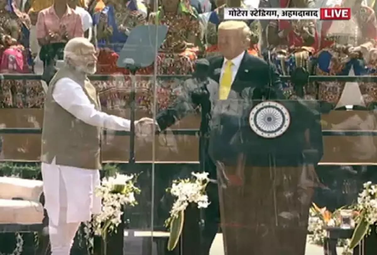 Donald Trump India Visit, Trump hand shake with PM Modi, Melania trump in agra