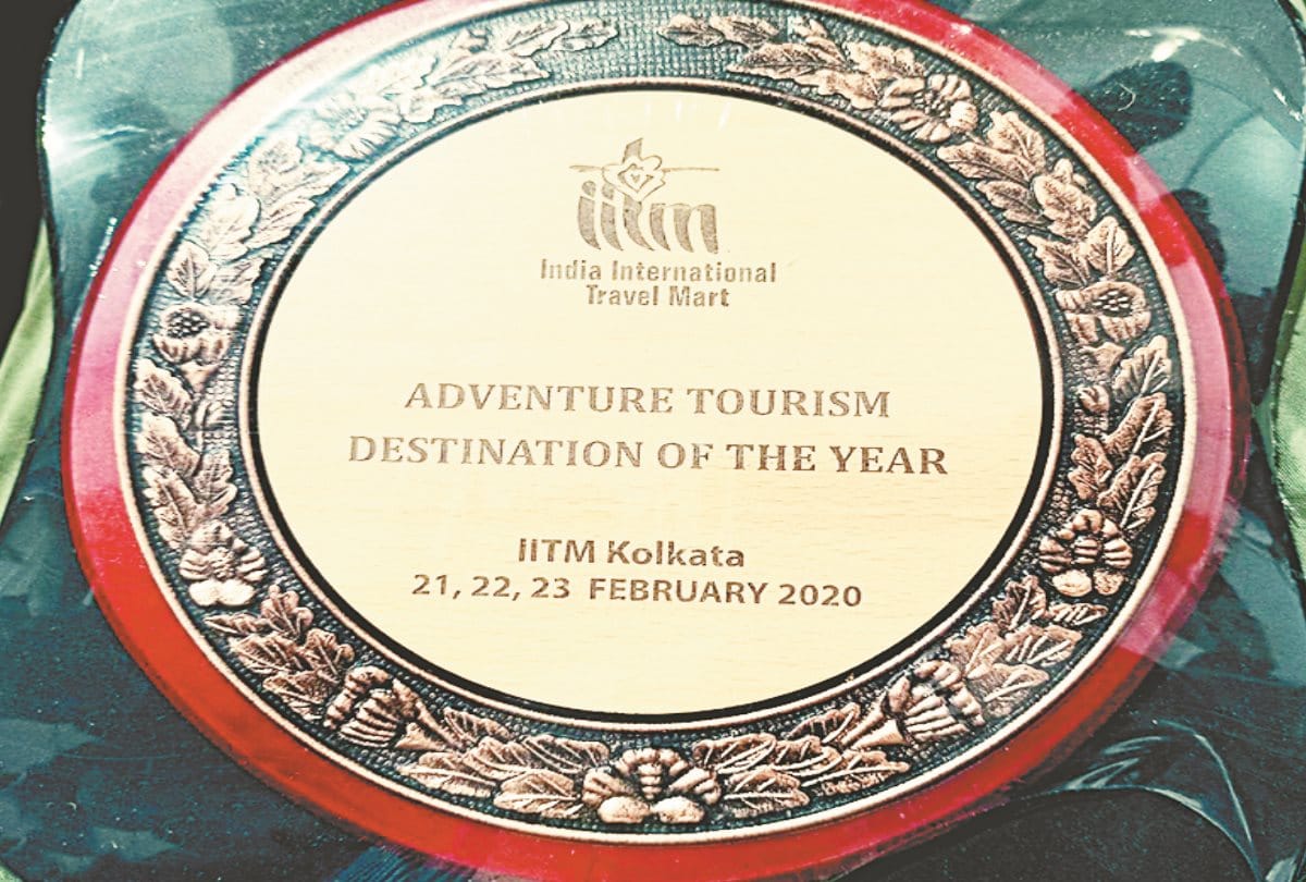 Himachal Pradesh Best Adventure Destination of the Year -2020 Award in Kolkata