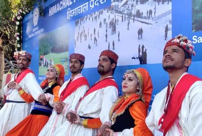 Himachal Pradesh Sirmouri Nati Performance By Folk Artists in Ahmedabad