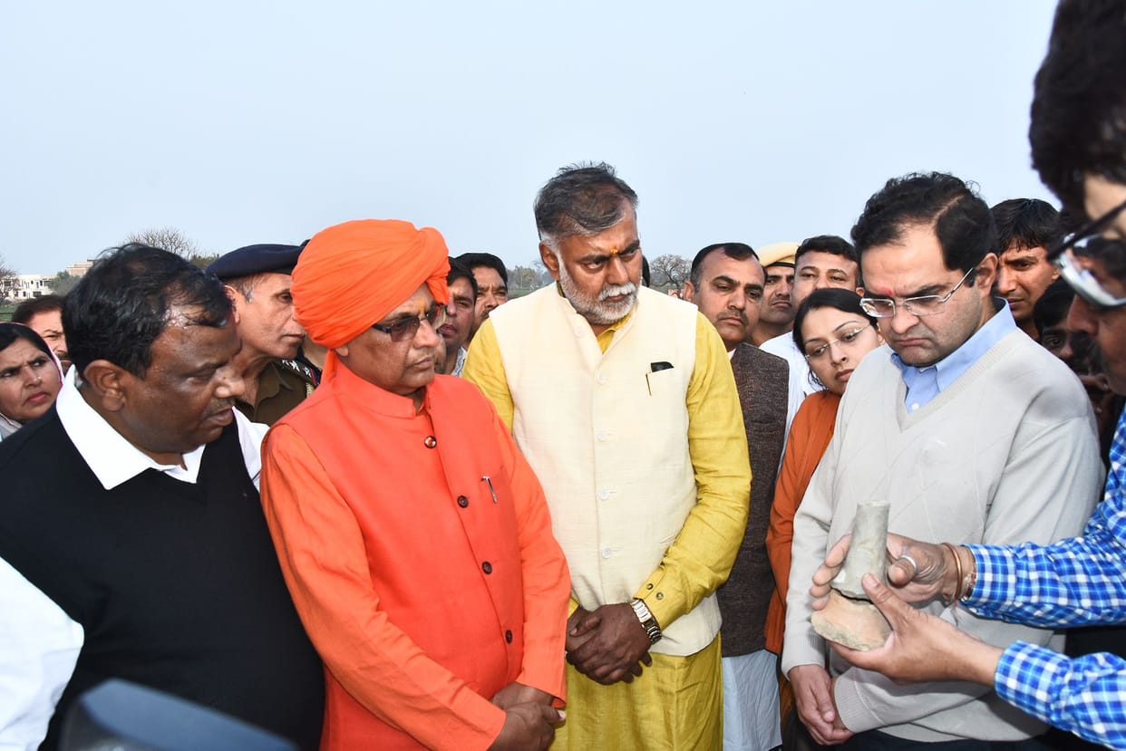 Rakhigarhi will get world class facilities: Prahlad Singh