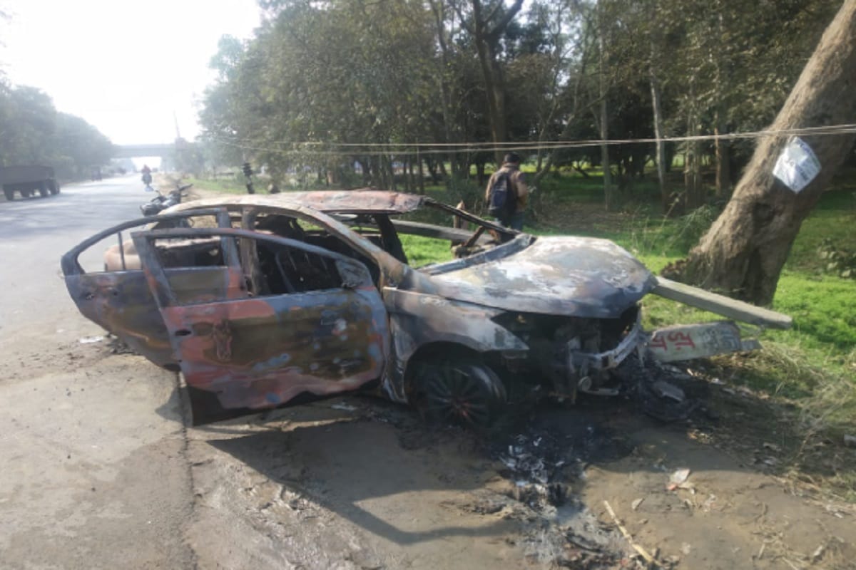 Accident and car burnt on highway at Chhutmalpur in Saharanpur
