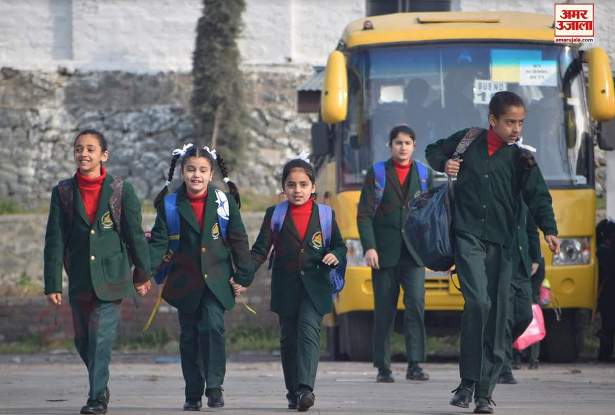 Schools open in Kashmir valley after winter vacation