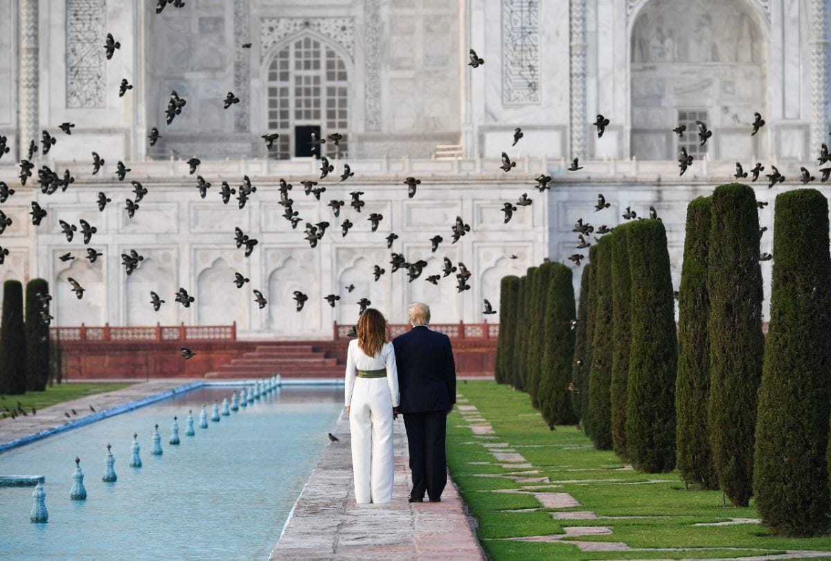 Guide Nitin Singh Visits Tajmahal To President Doland Trump And Melania