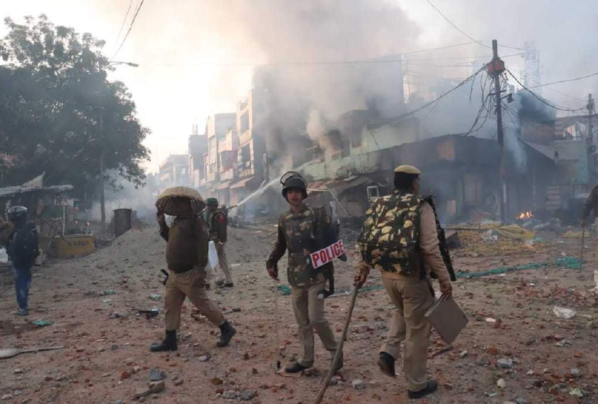 delhi violence Big revealing CCTVs were broken before attacked