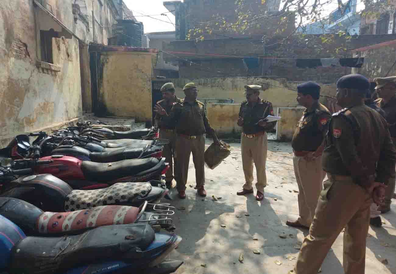 the rats drank liquor in kotwali store in farrukhabad
