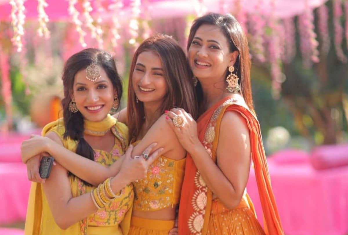 shweta tiwari brother nidhaan tiwari haldi ceremony pictures with palak tiwari
