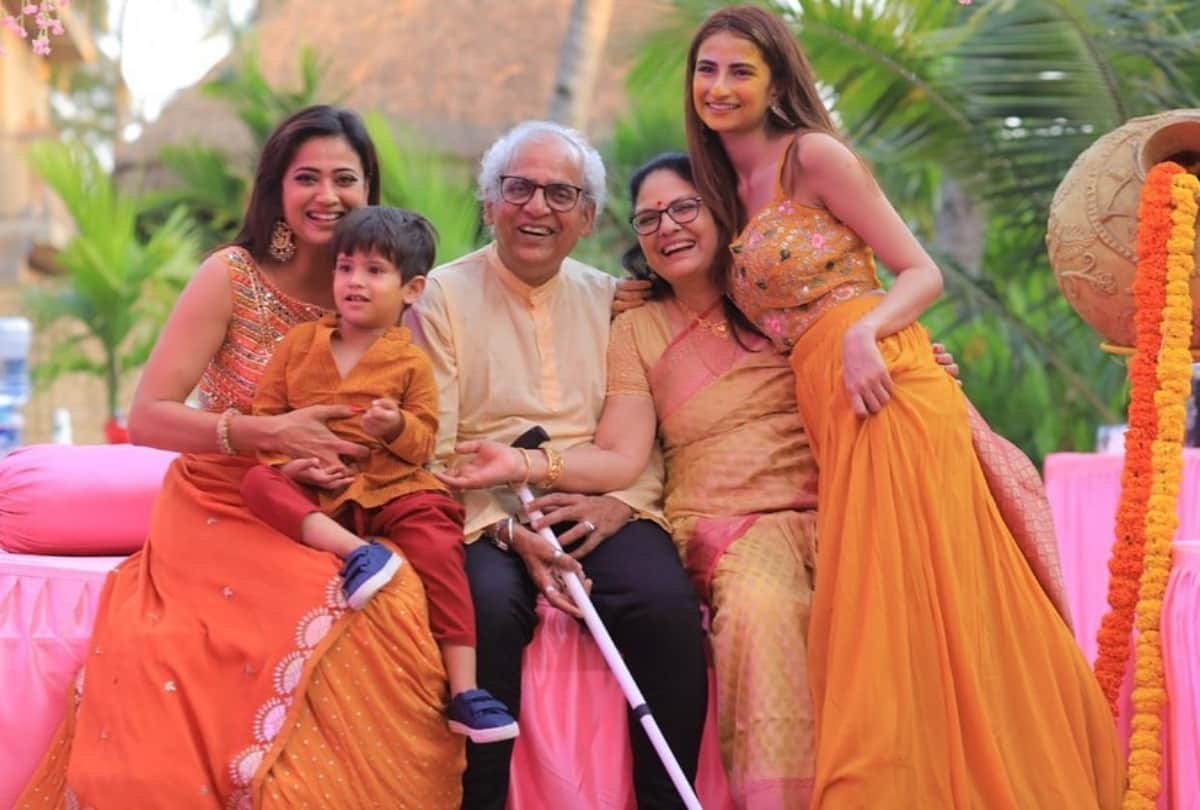 shweta tiwari brother nidhaan tiwari haldi ceremony pictures with palak tiwari