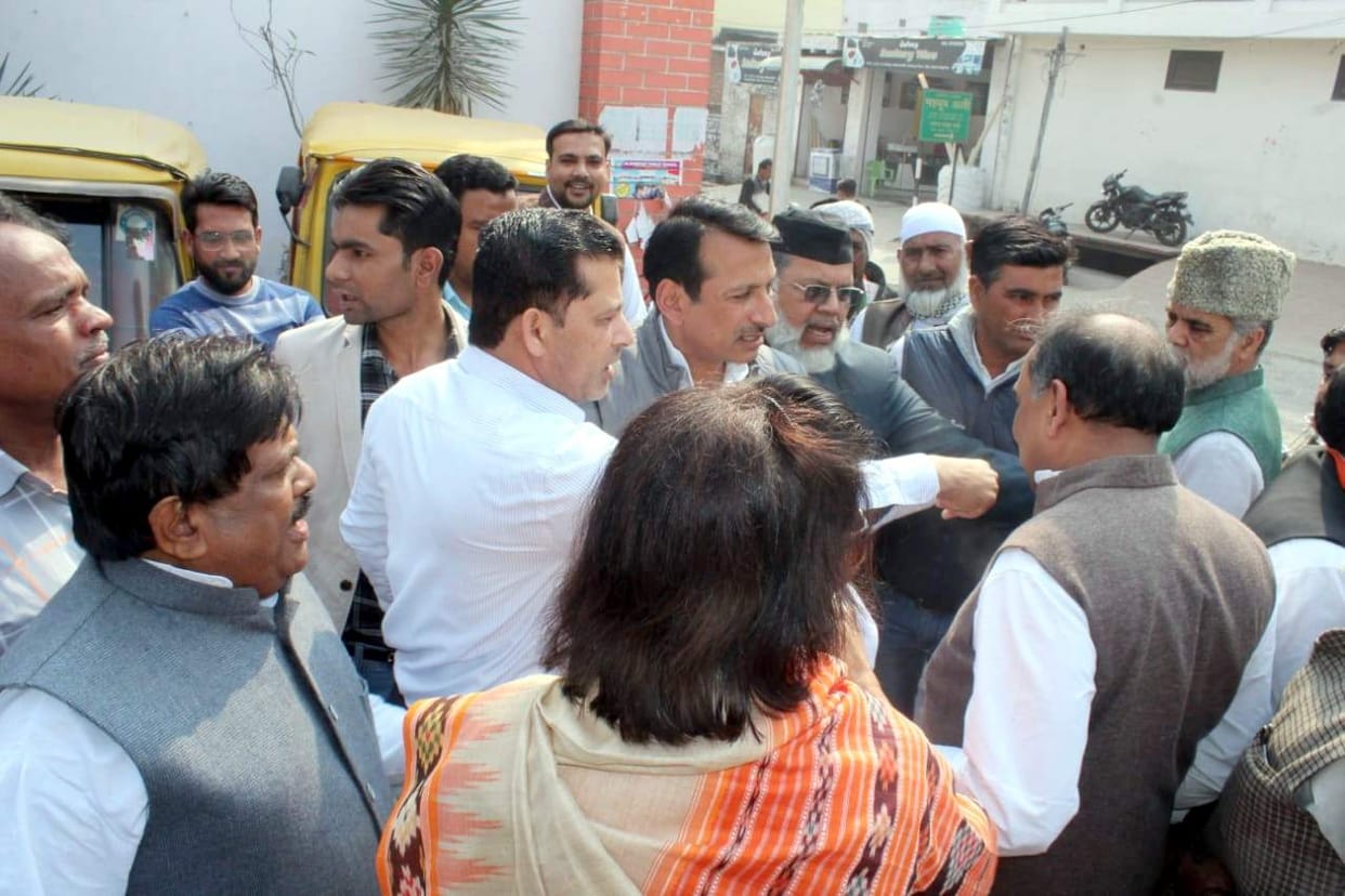 congress worker fighting
