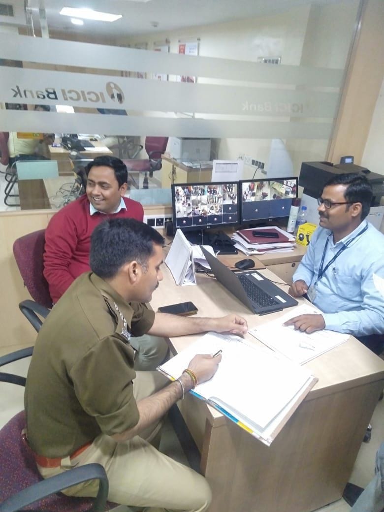 Police tests the security of banks in auraiya