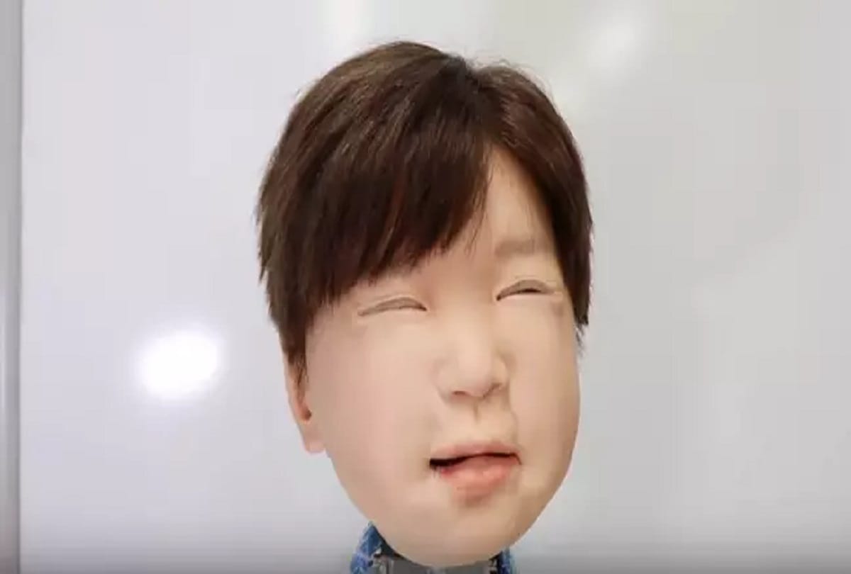 Scientists In Japan Unveil Unique Robot That Can Feel Pain