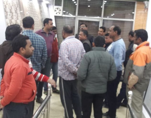 Miscreants put robbery in marble merchant's showroom