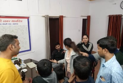 bjp leader's wife and girl friend filed case against each other