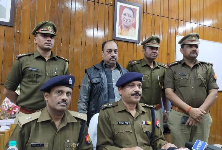 absconding accused of murder arrested after ten years in lucknow