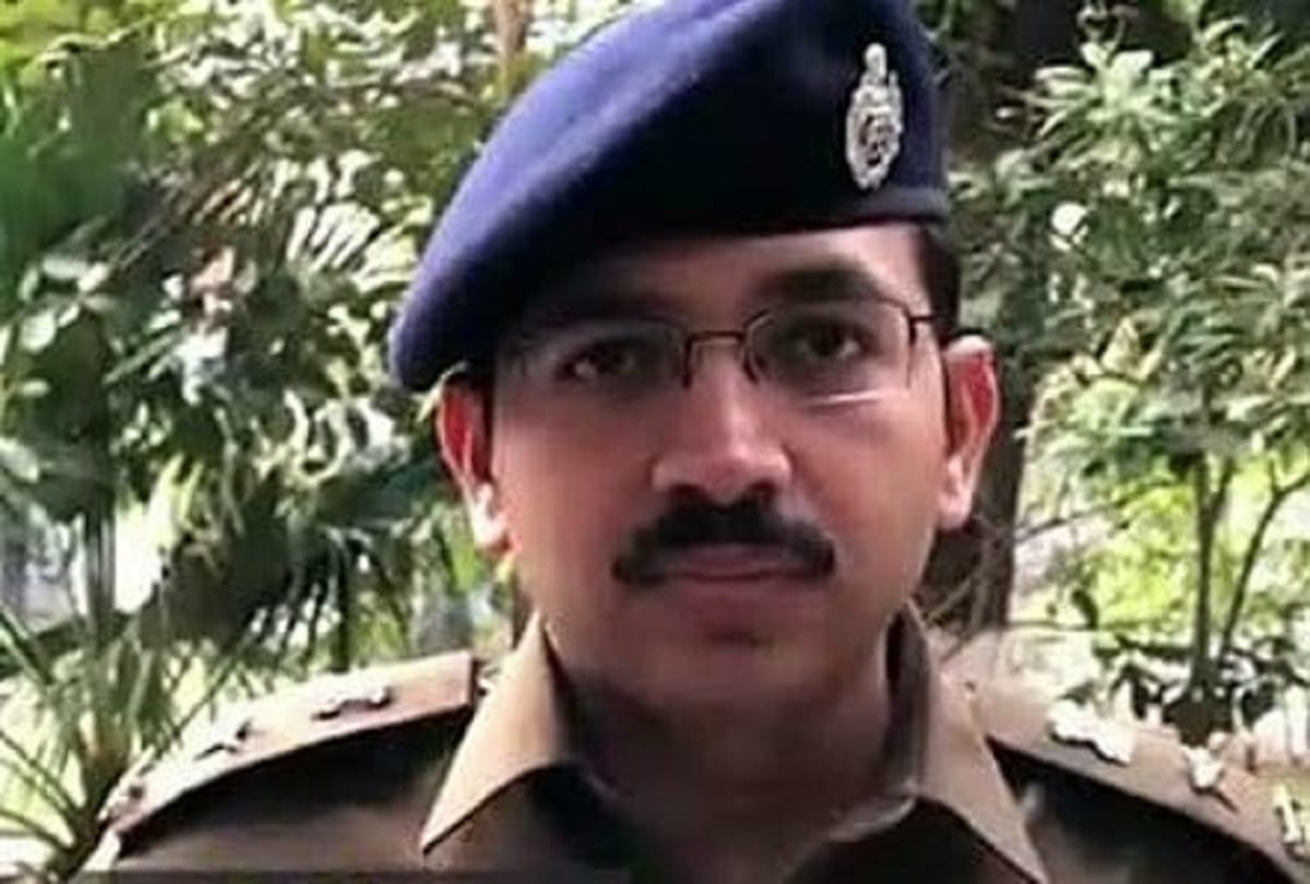 Shahdara DCP Amit Sharma injured in violence admitted in hospital now safe