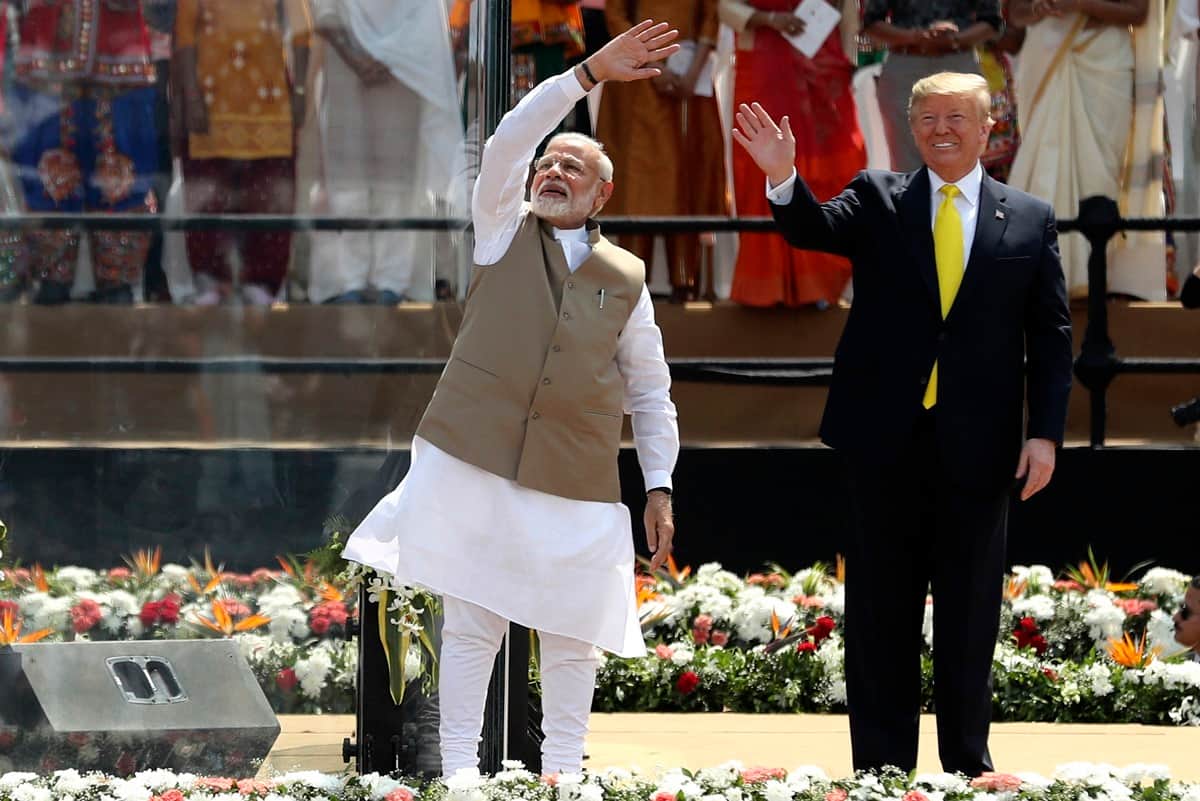 Bollywood Actress Nagma tweet to Pm Narendra modi connected to Coronavirus and Donald Trump