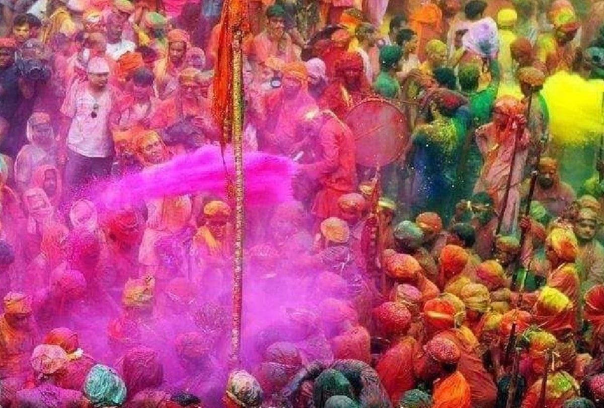 Lathamar Holi 2020: Mathura Dm And Ssp Check Preparation In Barsana