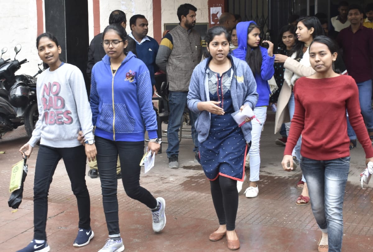 cctv caught cheating on college in kushinagar