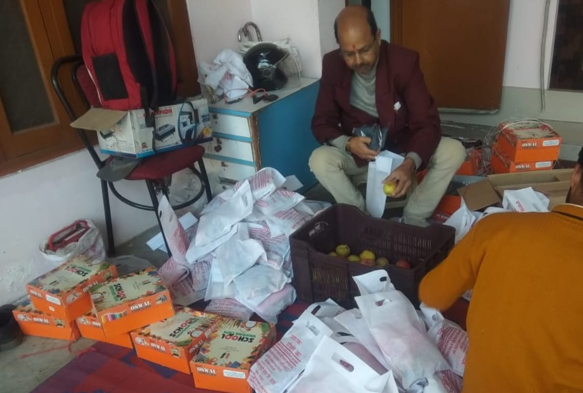 Nutritional packets distributed to patients daily in cancer hospital from Praveen in gorakhpur