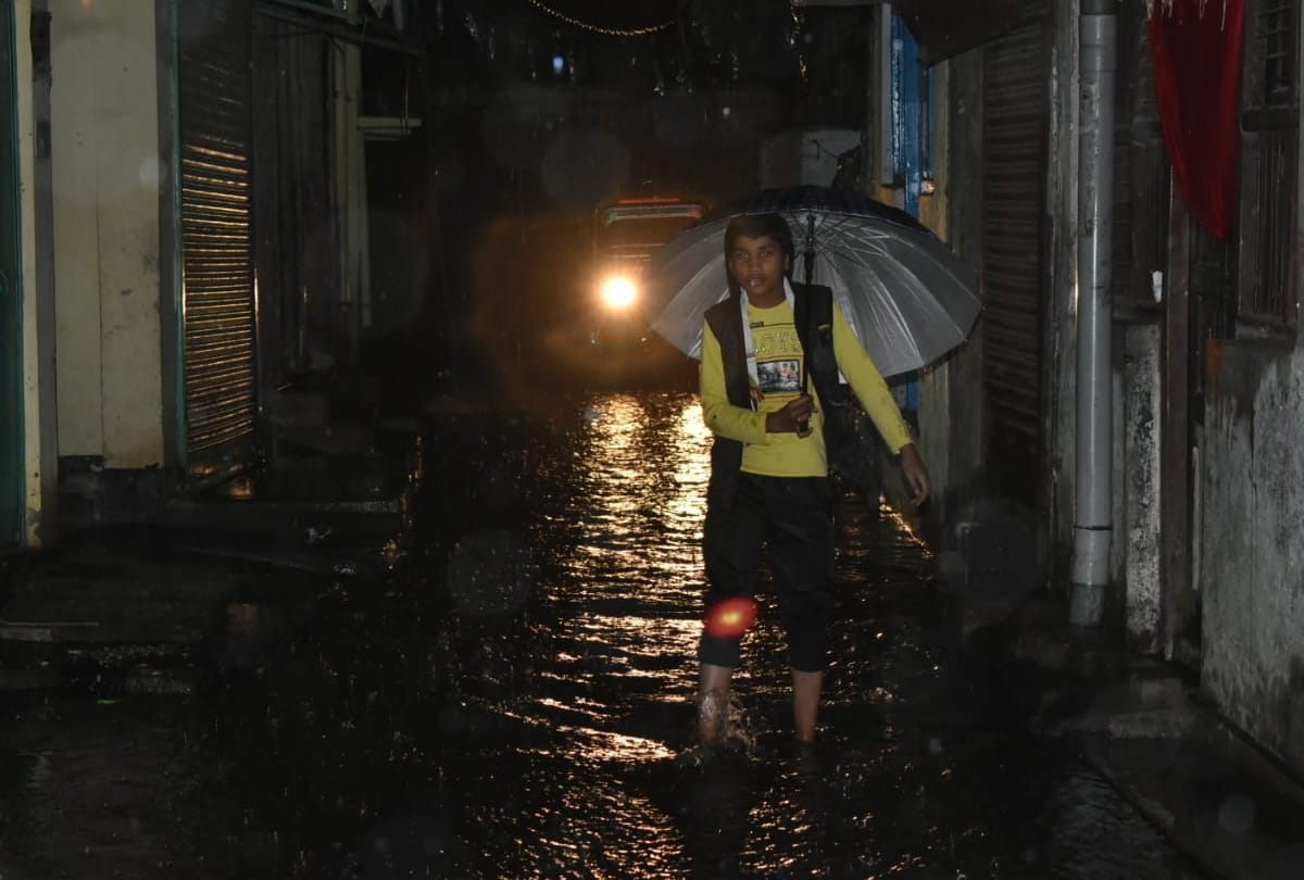 weather change and Heavy rain in Gorakhpur news update