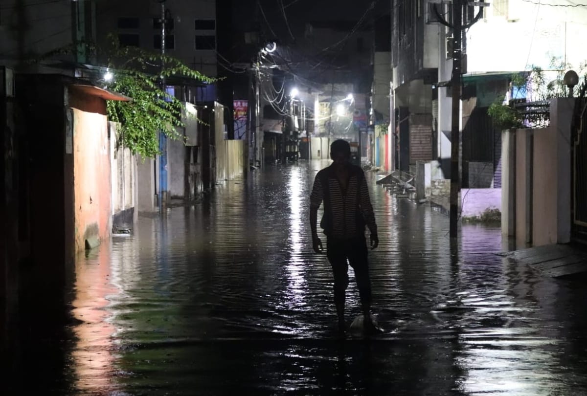 weather change and Heavy rain in Gorakhpur news update