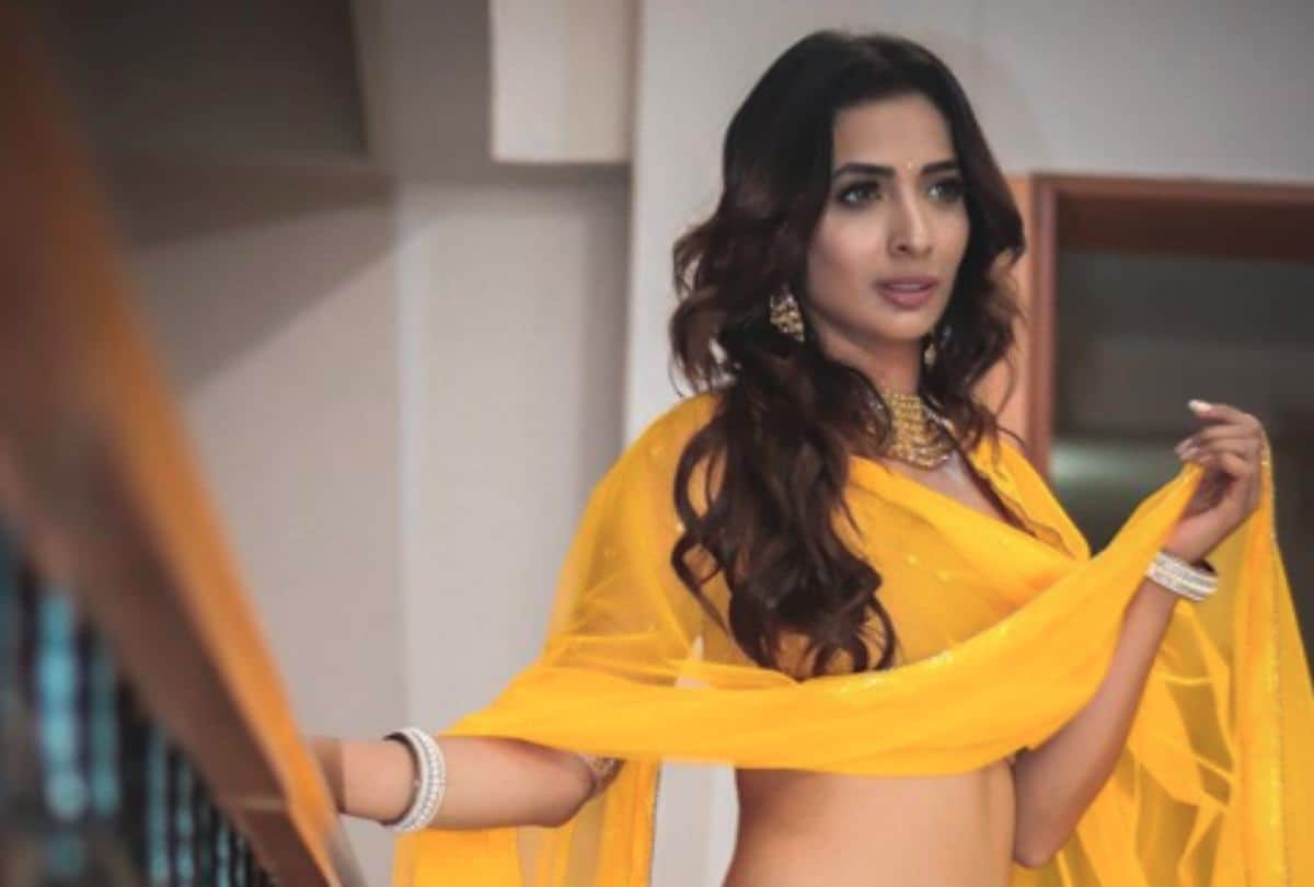 heena panchal look a like of actress malaika arora see the photos