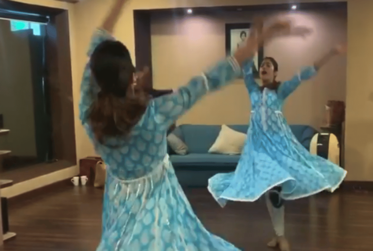 janhvi kapoor dance video waheeda rehman song piya tose