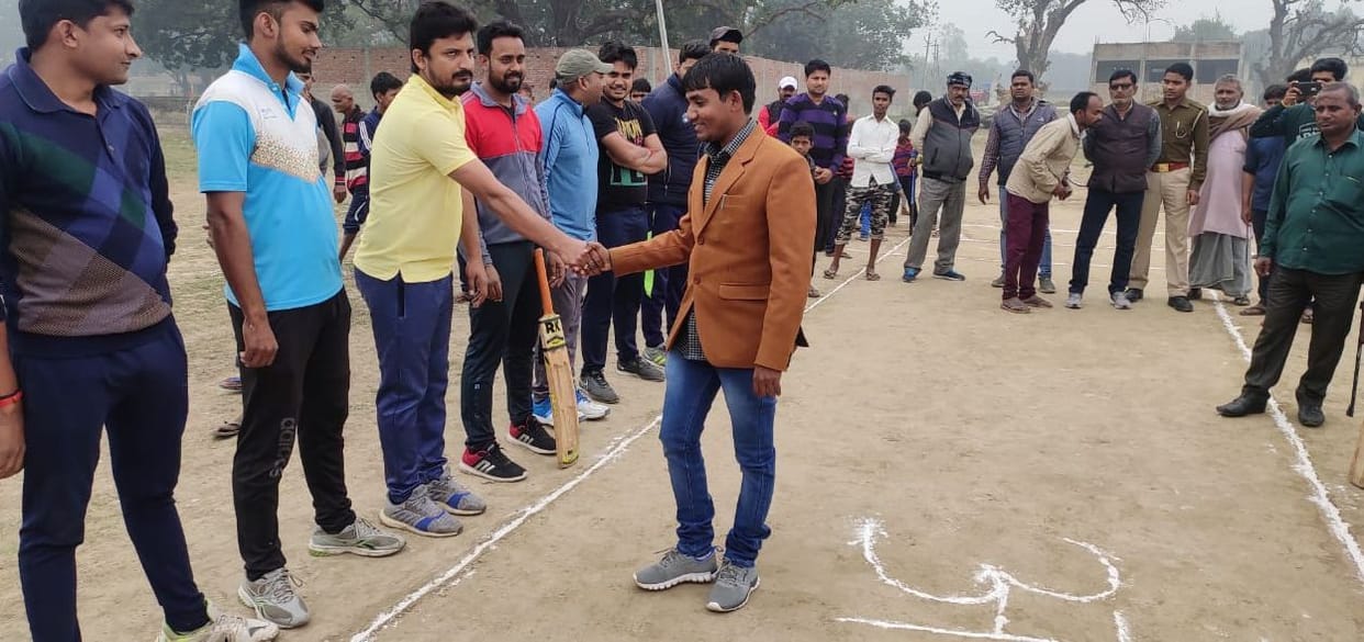Kaushambi defeated Gojhwar in Charwa