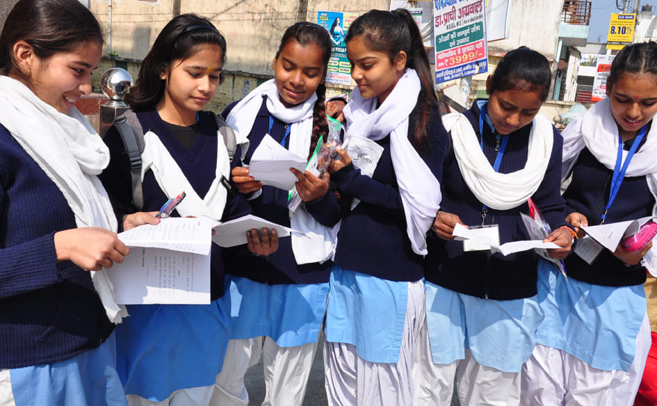 Candidates of class 10th got involved in Mathematics question paper