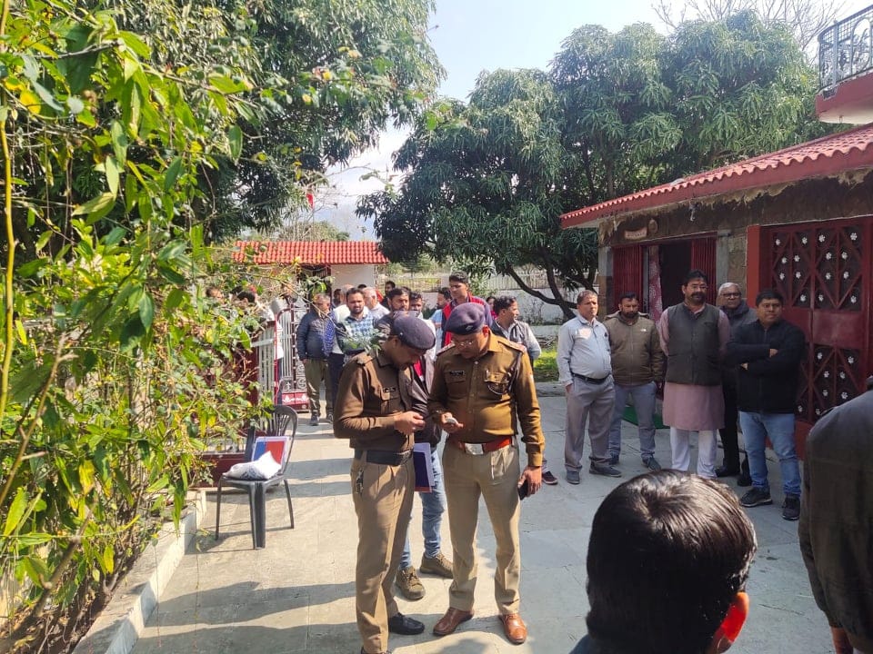 dehradun : chandigarh former commissioner Son shoots mother first, then commits suicide