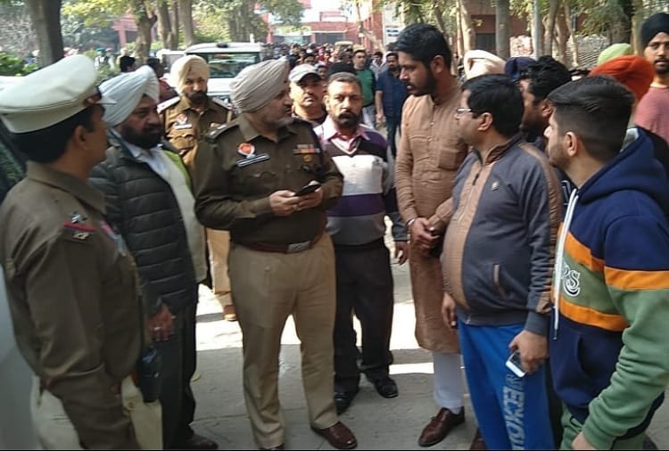 Shiv Sena Leader Brother Murdered at Batala of Punjab