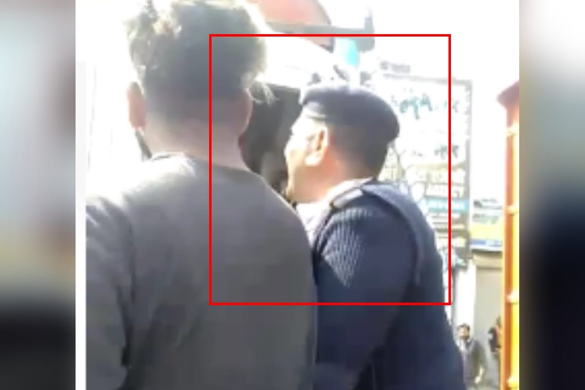 UP: Truck driver lashes sword at traffic police in Saharanpur District