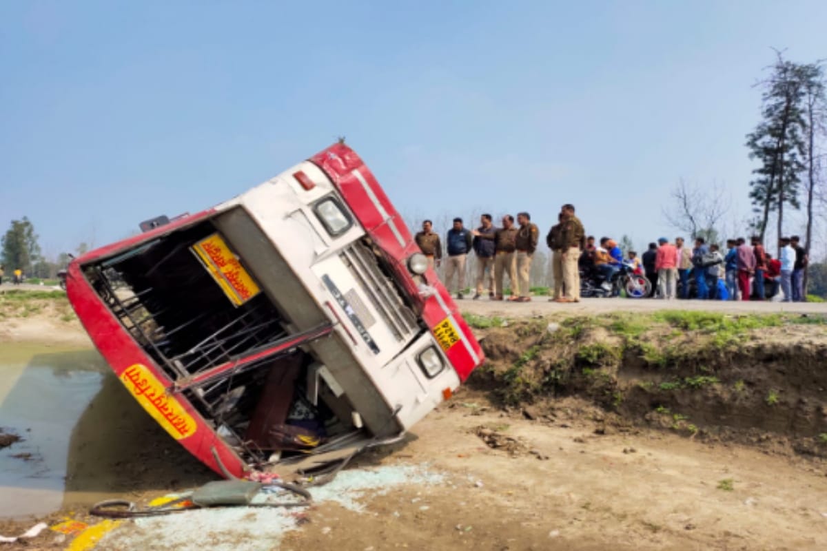 UP Roadways bus overturned uncontrolled in saharanpur