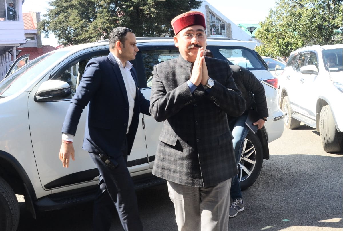 himachal vidhan sabha adhyaksh will decide on membership of independent mla that joins BJP