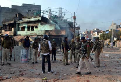 आगजनी व लूटपाट