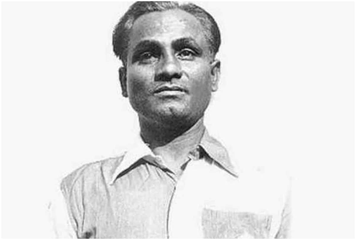 Angrezi medium actor Deepak dobiryal wants to do biopic of legendary hockey player major dhyanchand