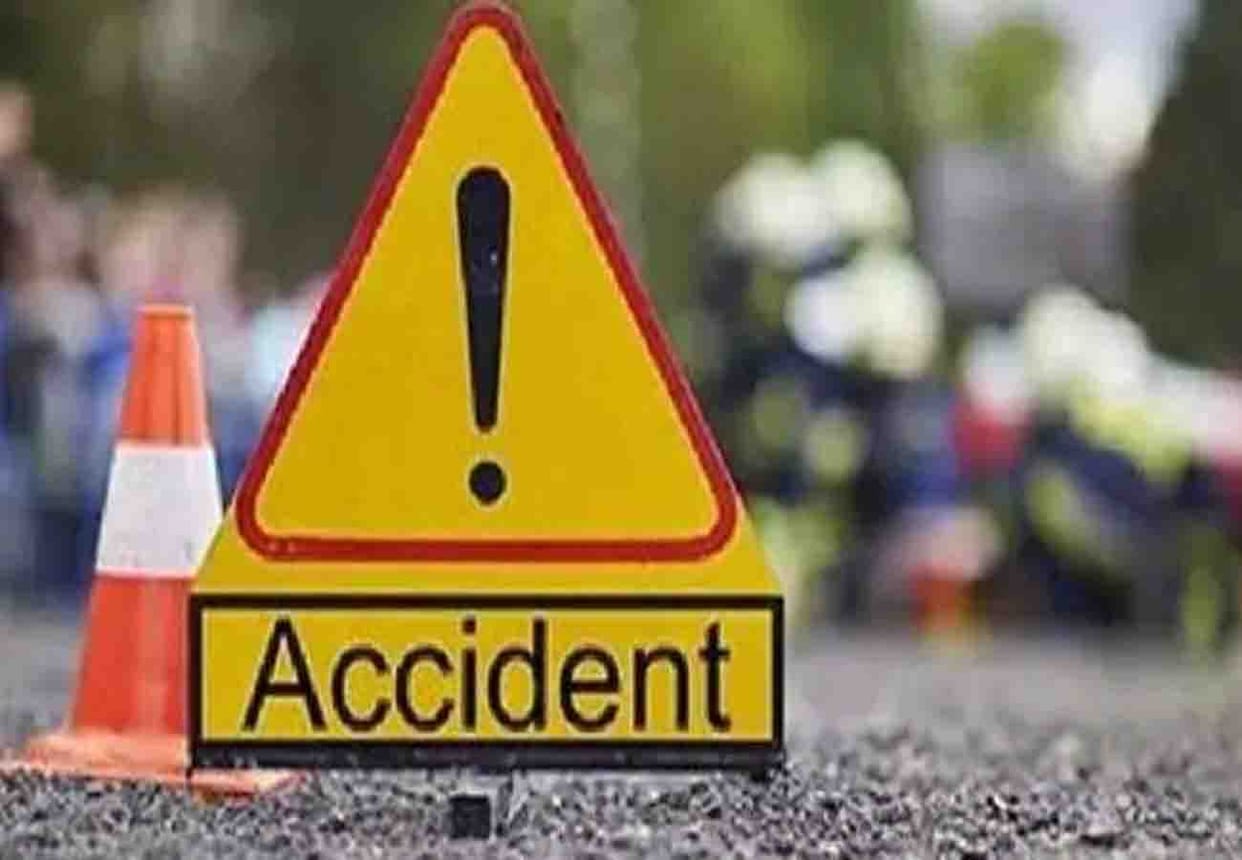 road accident in unnao, two died and five injured