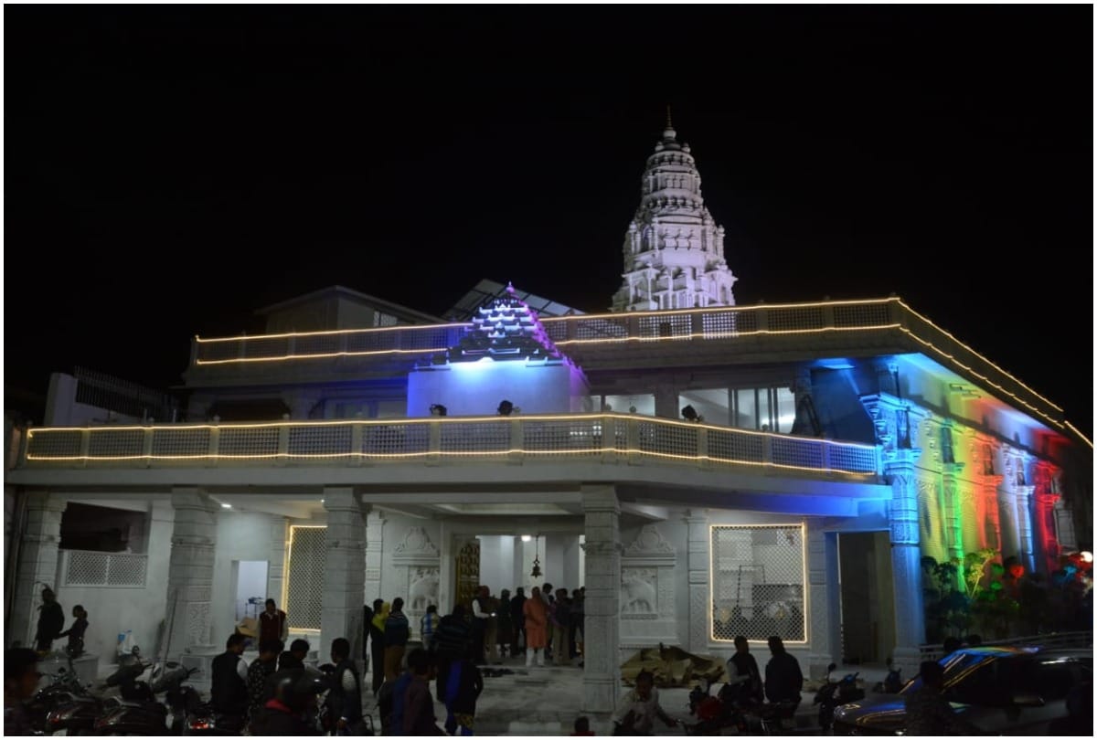 Chief Minister Yogi Adityanath and Governor Lalaji Tandon will inaugurate Chowk Koneswar Temple