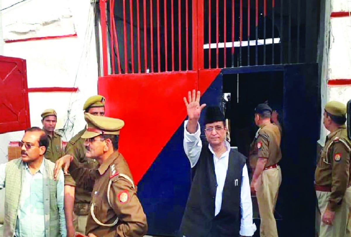 Lucknow: SP MP Azam Khan discharged from hospital, preparing to be taken to Sitapur