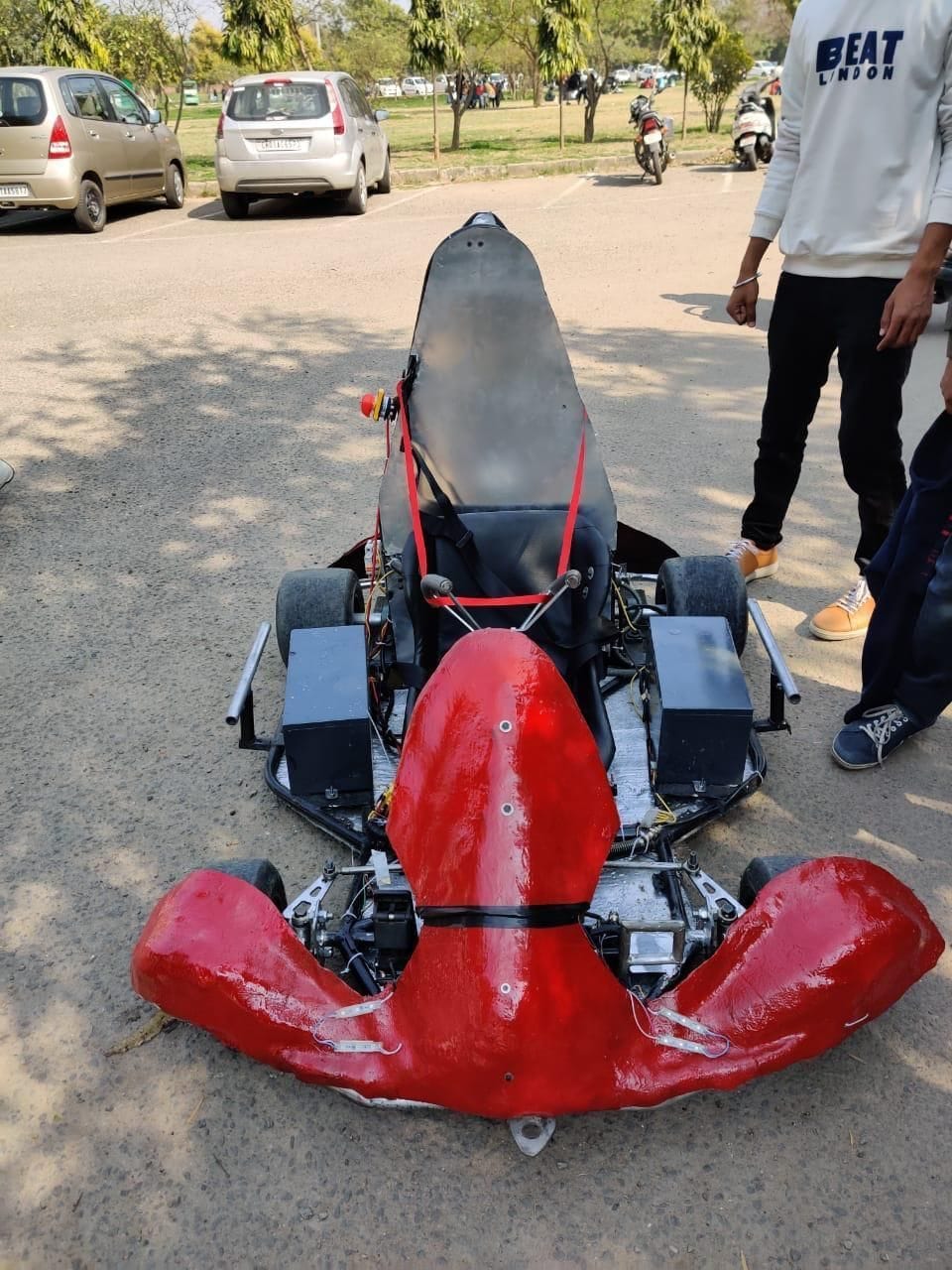 Punjab University UIET students made battery powered racing car