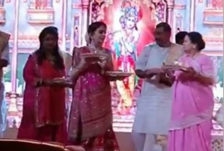 kokilaben birthday celebration photos mukesh ambani and nita ambani