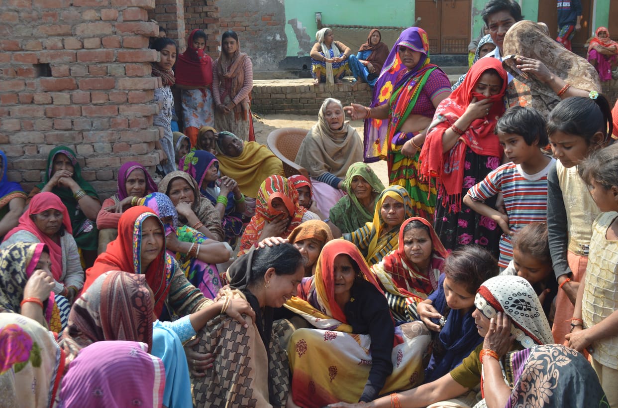 Hathras: Two bikes clashed, one student going to high school examination died