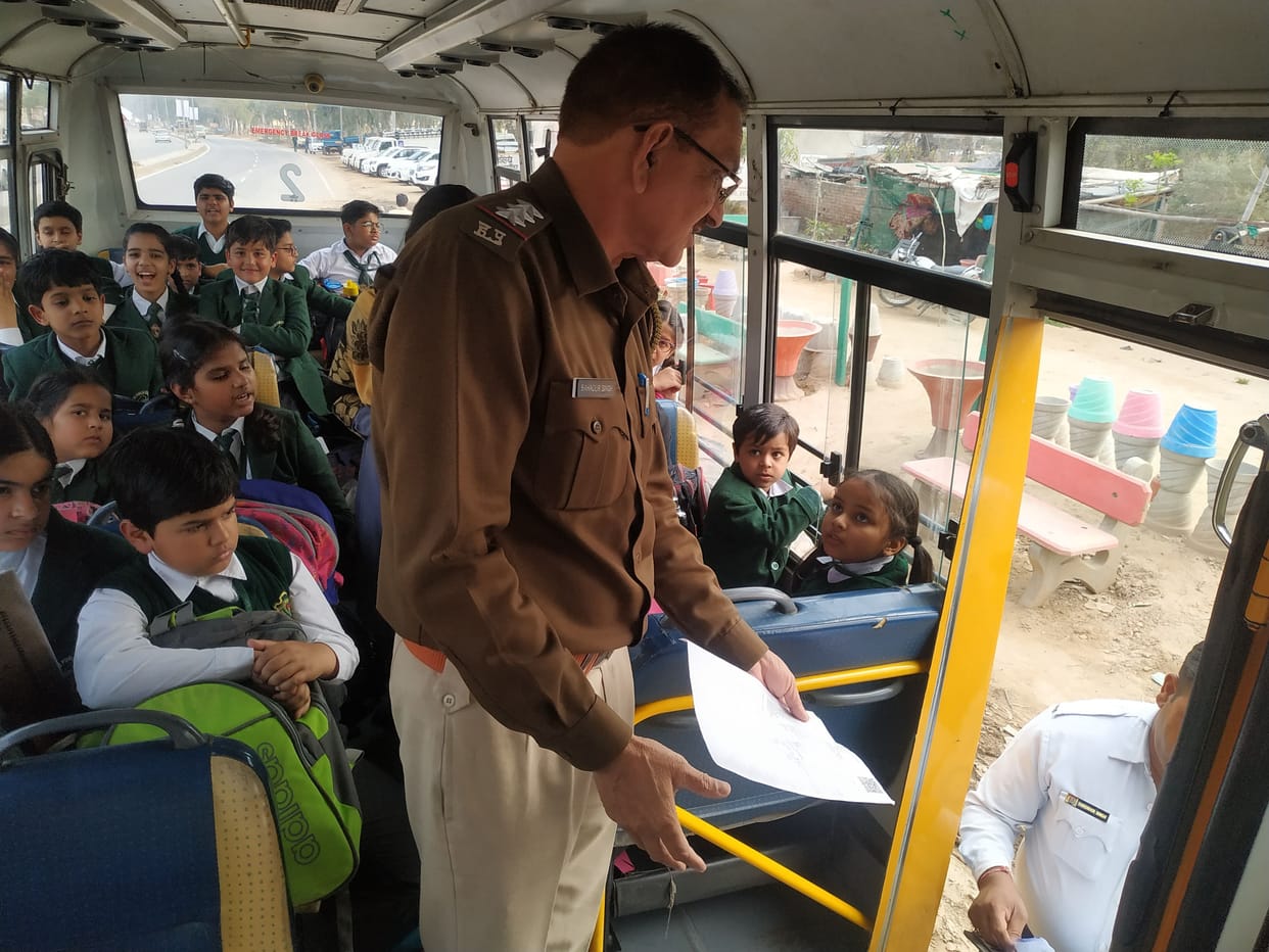 privet school bus have not sefty kit